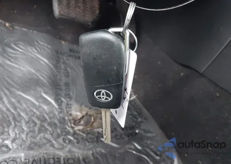 2020 Toyota Corolla Le z USA, uszkodzony, nr VIN 5YFEPRAE8LP108201